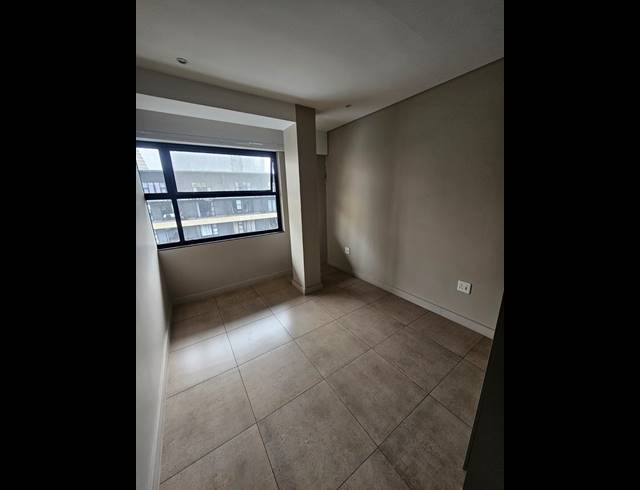 2 BEDROOM APARTMENT FOR SALE IN SANDOWN